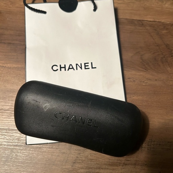 Vintage Chanel sunglasses case - Picture 1 of 10